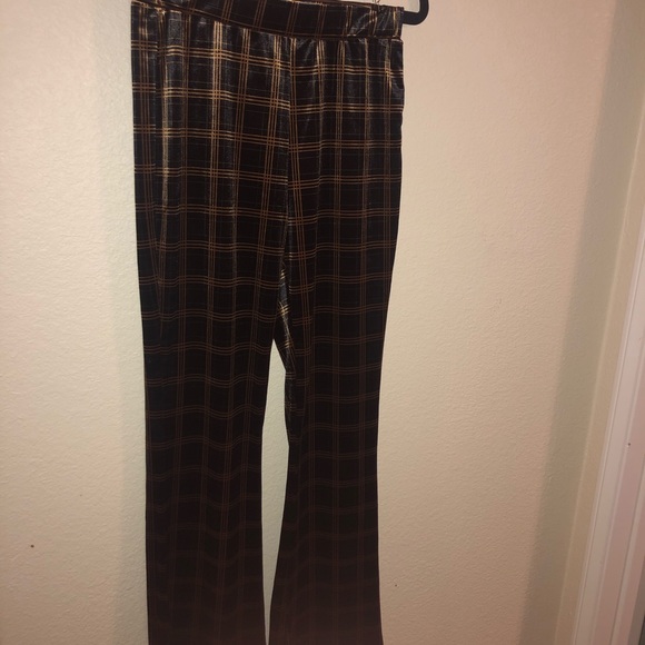 👇🏻$Reduced to lowest price. Gorgeous Emory Park flare pants in velvet size M - Picture 5 of 9